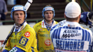 Juhlivatko lukkarit vai onko luvassa sisäpelin juhlaa? Kuva: K-Media/Jukka Ketonen.